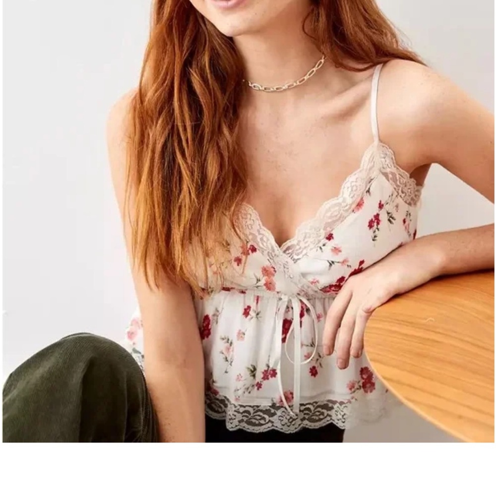 American Eagle Floral tank crop top